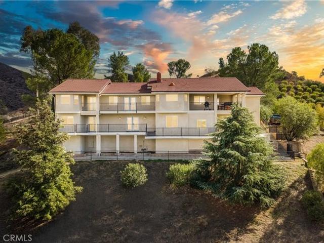 House for sale in Canyon Lake, California