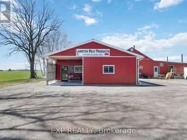 House for sale in Brooke-alvinston, Ontario