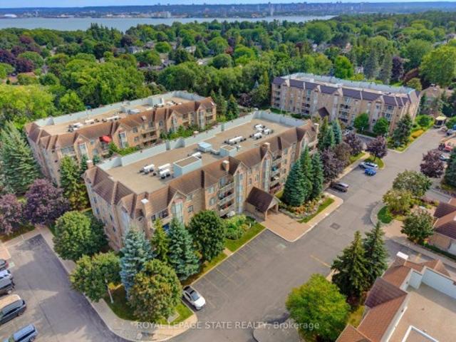 Condo for sale in Burlington, Ontario