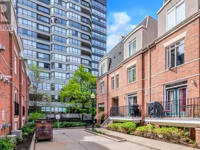 Townhouse for rent in Woburn, Ontario