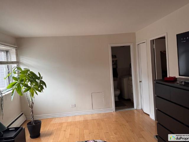 Apartment for rent in Côte-Saint-Luc, Montréal (région administrative)