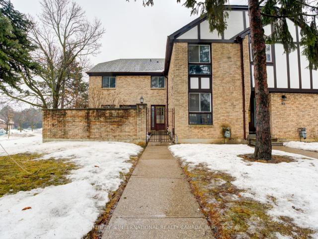Condo for sale in Woburn, Ontario