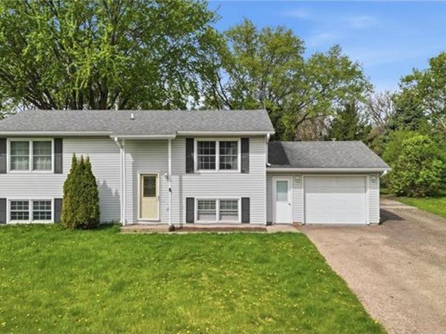 House for sale in Waseca, Minnesota