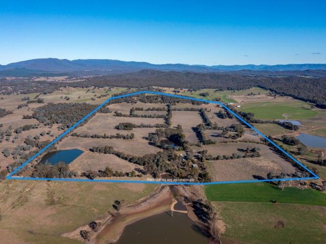Cottage for sale in Carboor, Rural City of Wangaratta