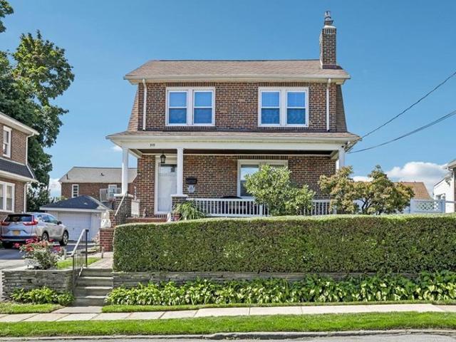 House for sale in Glenwood, New York