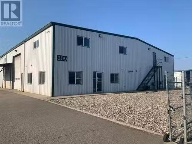 House for rent in Winfield, British Columbia