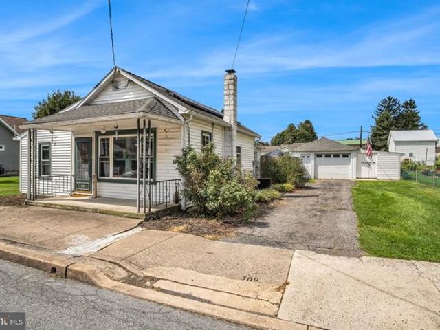 House for sale in Cumberland, Pennsylvania