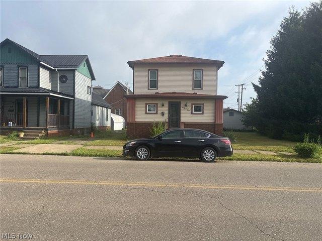 House for sale in Uhrichsville, Ohio