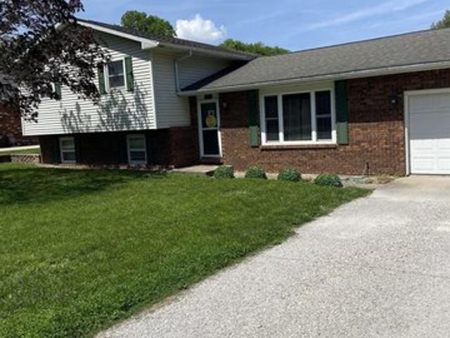 House for sale in Williamsville, Illinois