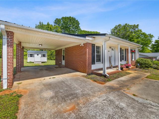House for sale in Honea Path, South Carolina