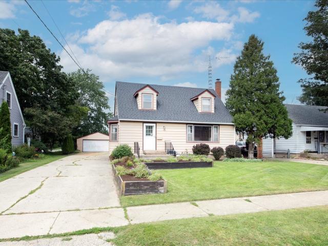 House for sale in Dekalb, Illinois