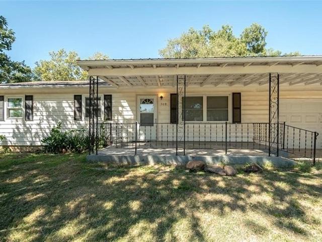House for sale in city limits, Overbrook