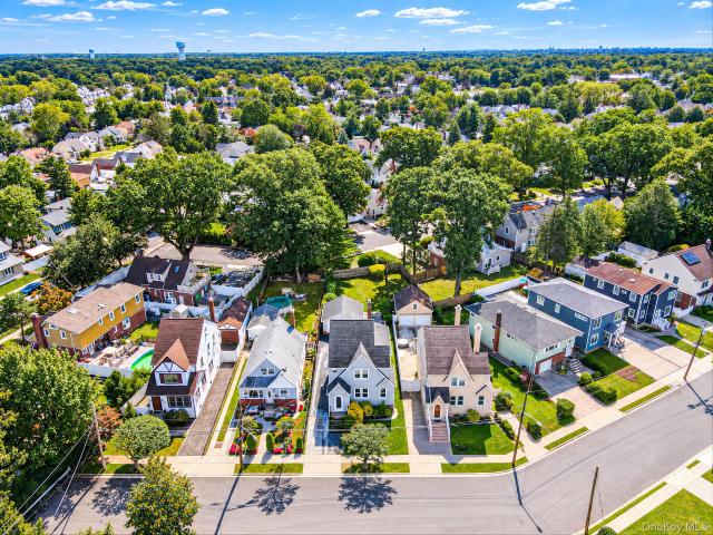 House for sale in Hempstead Gardens, West Hempstead