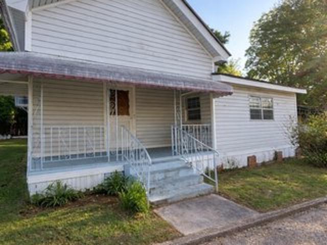 House for sale in Elmore, Alabama