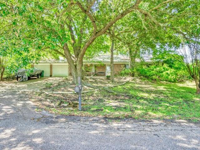 House for sale in Madisonville, Texas