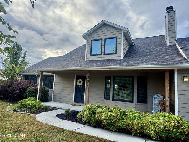 House for sale in Carl Junction, Jasper County