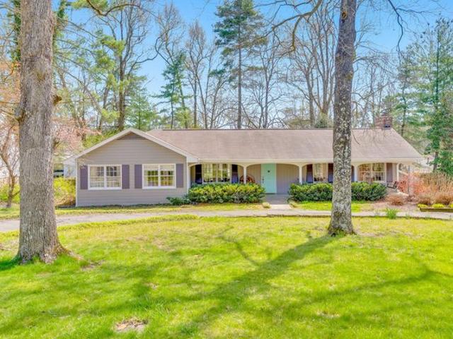 House for sale in Lookout Mountain, Georgia