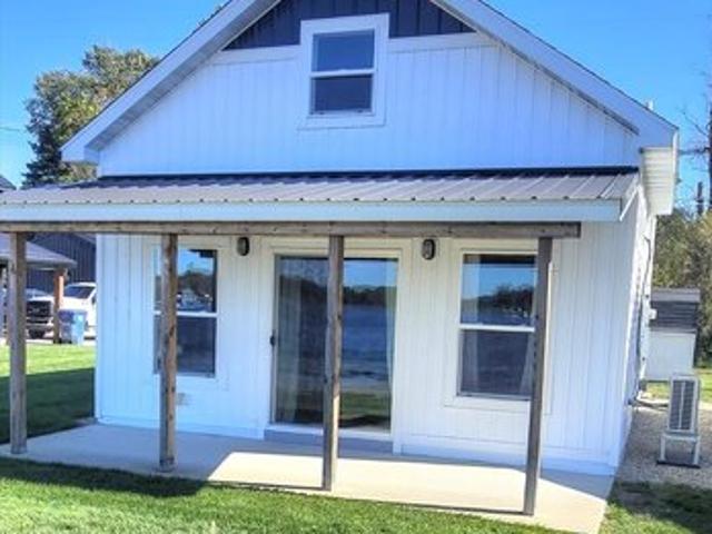 House for sale in Vestaburg, Richland Township