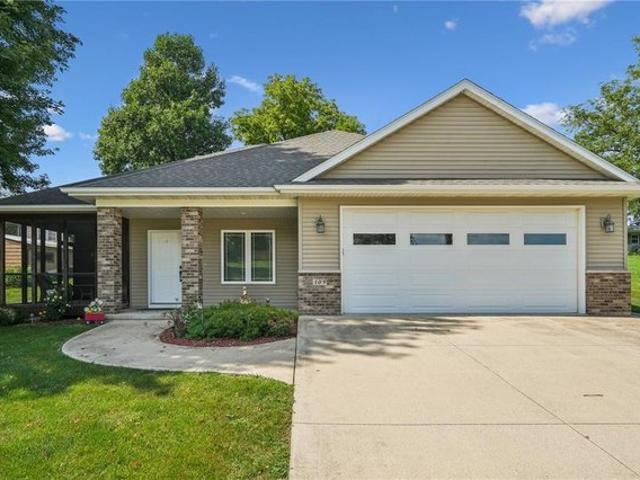 House for sale in Cedar, Iowa
