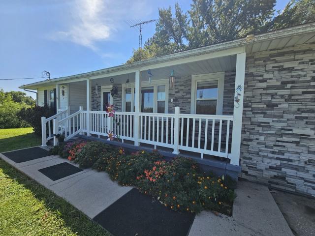 House for sale in Ina, Illinois