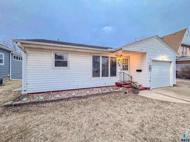 House for sale in Beresford, South Dakota