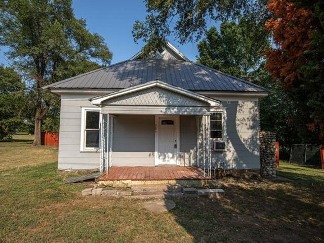 House for sale in Jerico Springs, Missouri