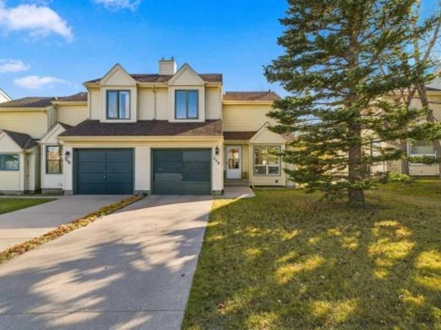 House for sale in Sandstone Valley, Calgary