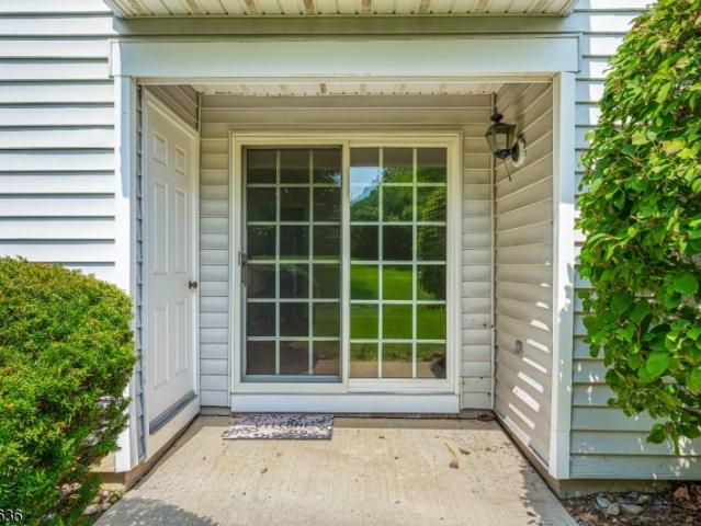 Townhouse for sale in Hunters Crossing, Readington Township