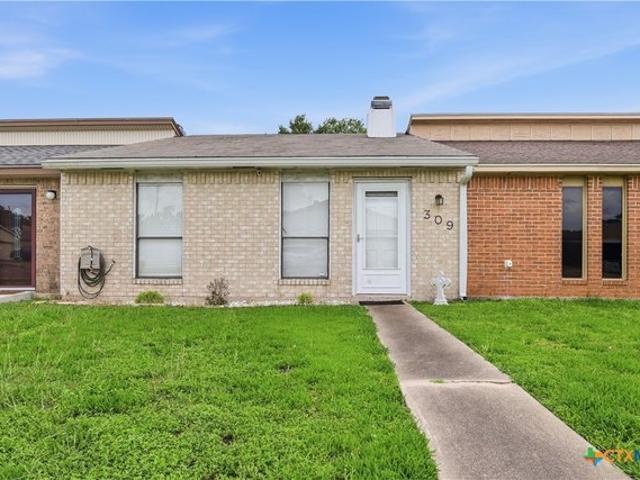 Townhouse for sale in Victoria, Texas