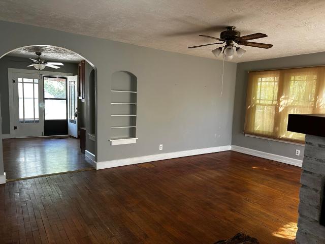 House for sale in Cassville, Barry County
