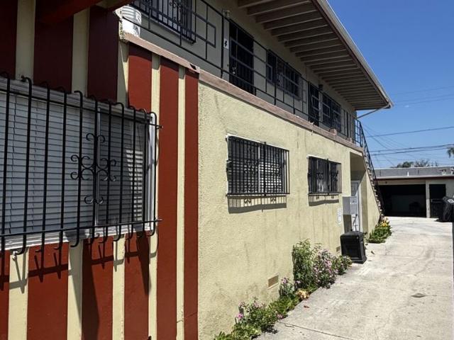 House for sale in Inglewood, California