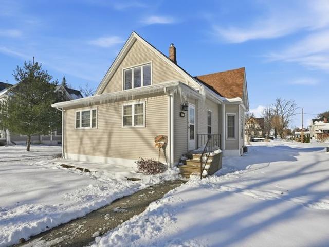 House for sale in Grant Park, Illinois