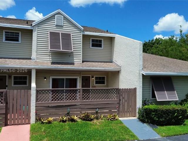 Townhouse for sale in Margate, Florida