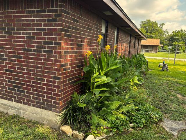 House for sale in Milam, Texas