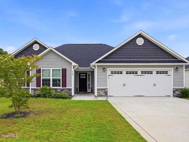 House for sale in Sneads Ferry, North Carolina