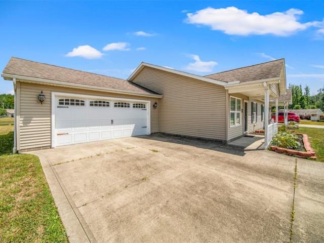 Condo for sale in Jefferson, Ohio
