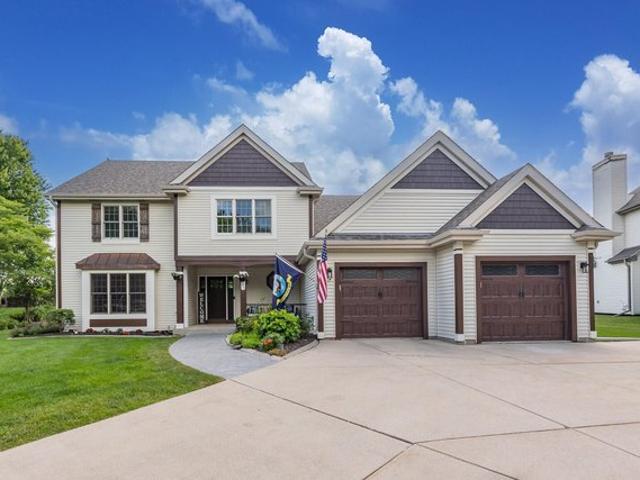 House for sale in Hartland, Wisconsin