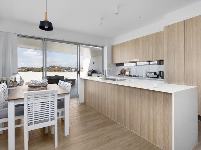 Apartment for rent in Cannon Hill, Greater Brisbane