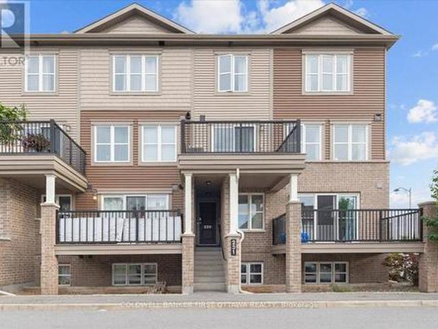 Townhouse for rent in Mulhurst Bay, Ontario