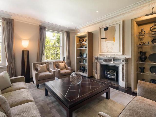 Apartment for rent in Belgravia, Greater London