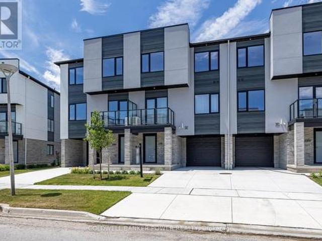 Townhouse for sale in Arva, Ontario