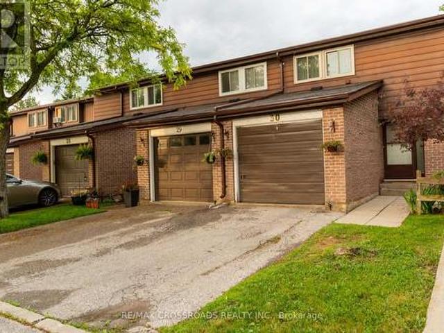 Townhouse for sale in Durham, Ontario