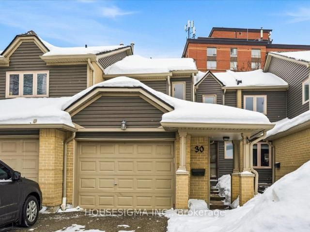 Condo for sale in Toronto, Golden Horseshoe