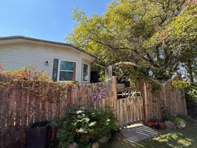House for sale in Alberta