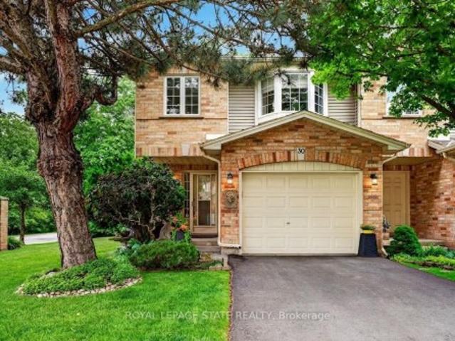 Townhouse for sale in Ancaster, Ontario