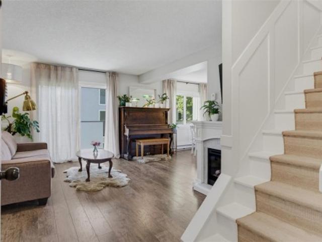 Property for sale in Esquimalt, Capital Regional District