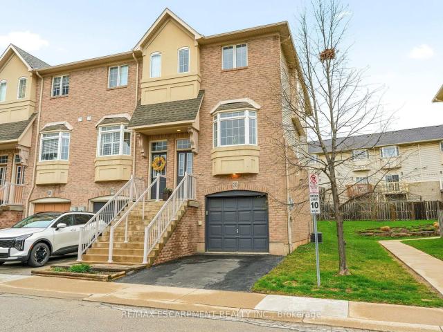 Townhouse for sale in Woburn, Ontario