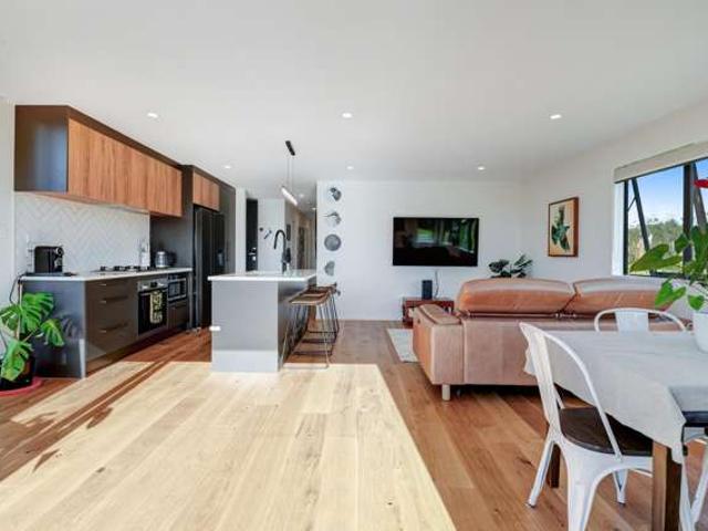 House for sale in Parakai