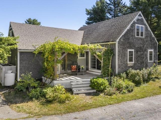 House for sale in Southport, Maine