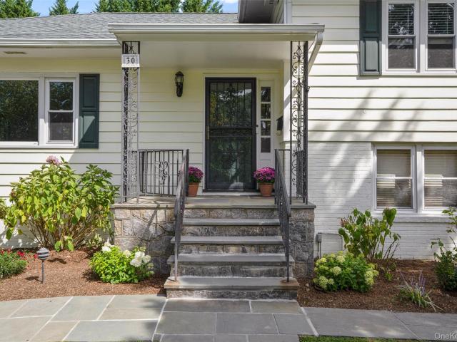House for sale in Beechmont, City of New Rochelle